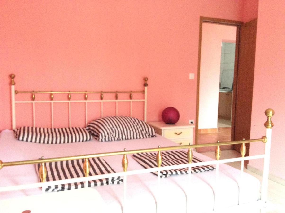 Yellow House Experience Aparthotel Pag Island Kültér fotó